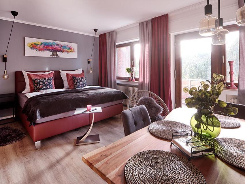 Katarinas House Mit 2 Fewo Stilvoll, Gemuetlich & Zentral Boxspringbett, Parkplatz, Balkon Oder Garten Moers Exteriör bild